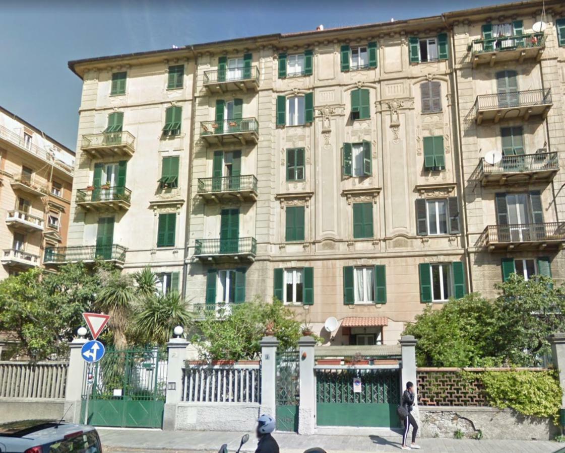 Ferienwohnung Rivierarent Corso Mazzini Savona Exterior foto